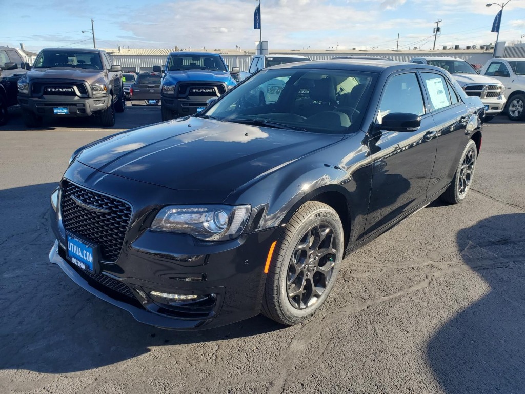 2022 Chrysler 300 Powertrain