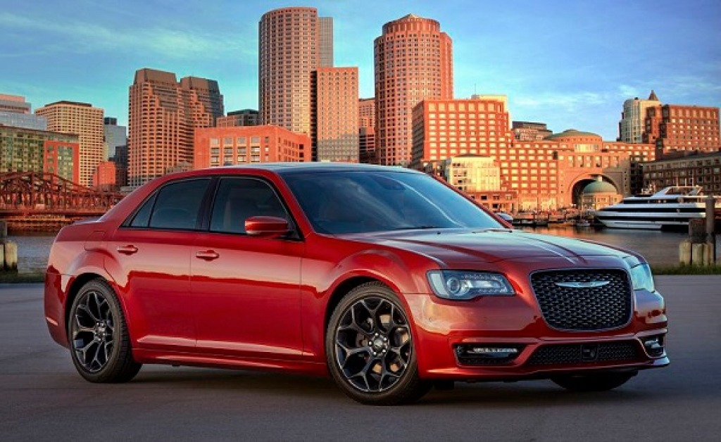 2022 Chrysler 300 Spy Photos