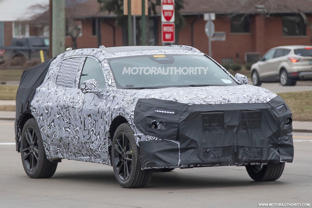 2022 Ford Fusion Active Wallpaper