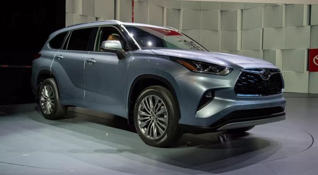 2022 Toyota Highlander Pictures