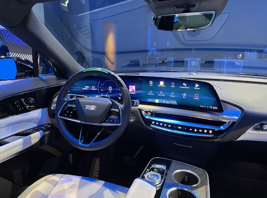 2023 Cadillac Lyriq Interior